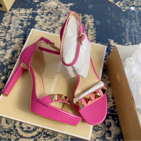 Michael kors Margot Platform Sandal - Picture 2 of 11